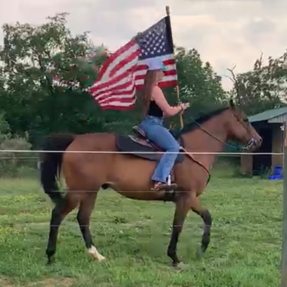 Meet your Posher, Michaela - Picture 1 of 1